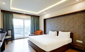 Super Townhouse Oak Mahadevapura Opposite Phoenix Mall Formerly Grand Wilton Inn